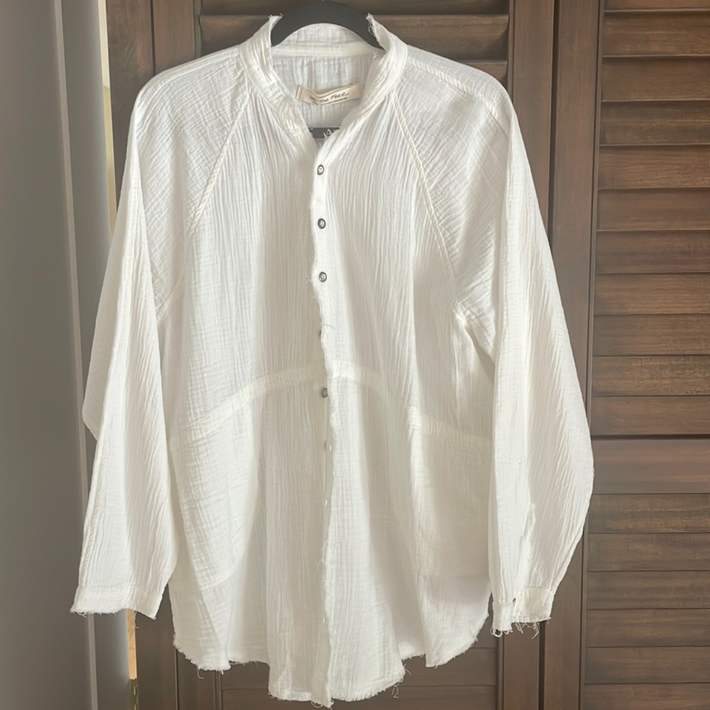 Free People- Long Sleeve Button Front V-Neck Raw High-Low Hem Oversized Top